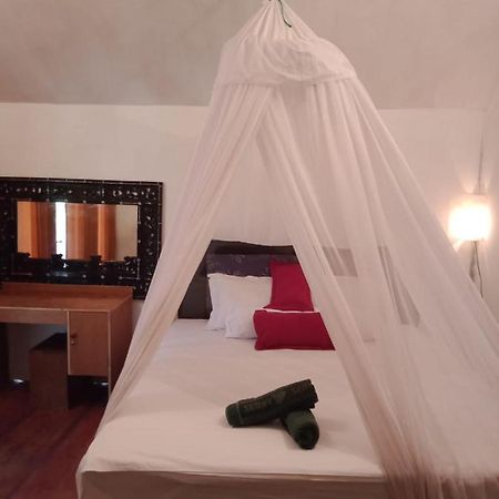 Why Not Bar And Bungalows #2 Pemenang Esterno foto